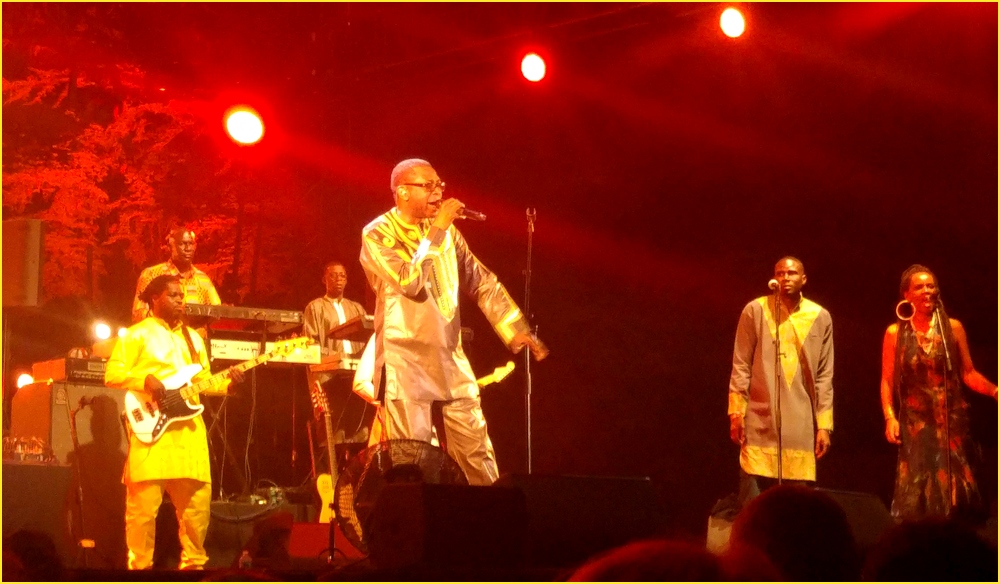 Youssou N'Dour et le Super Etoile de Dakar